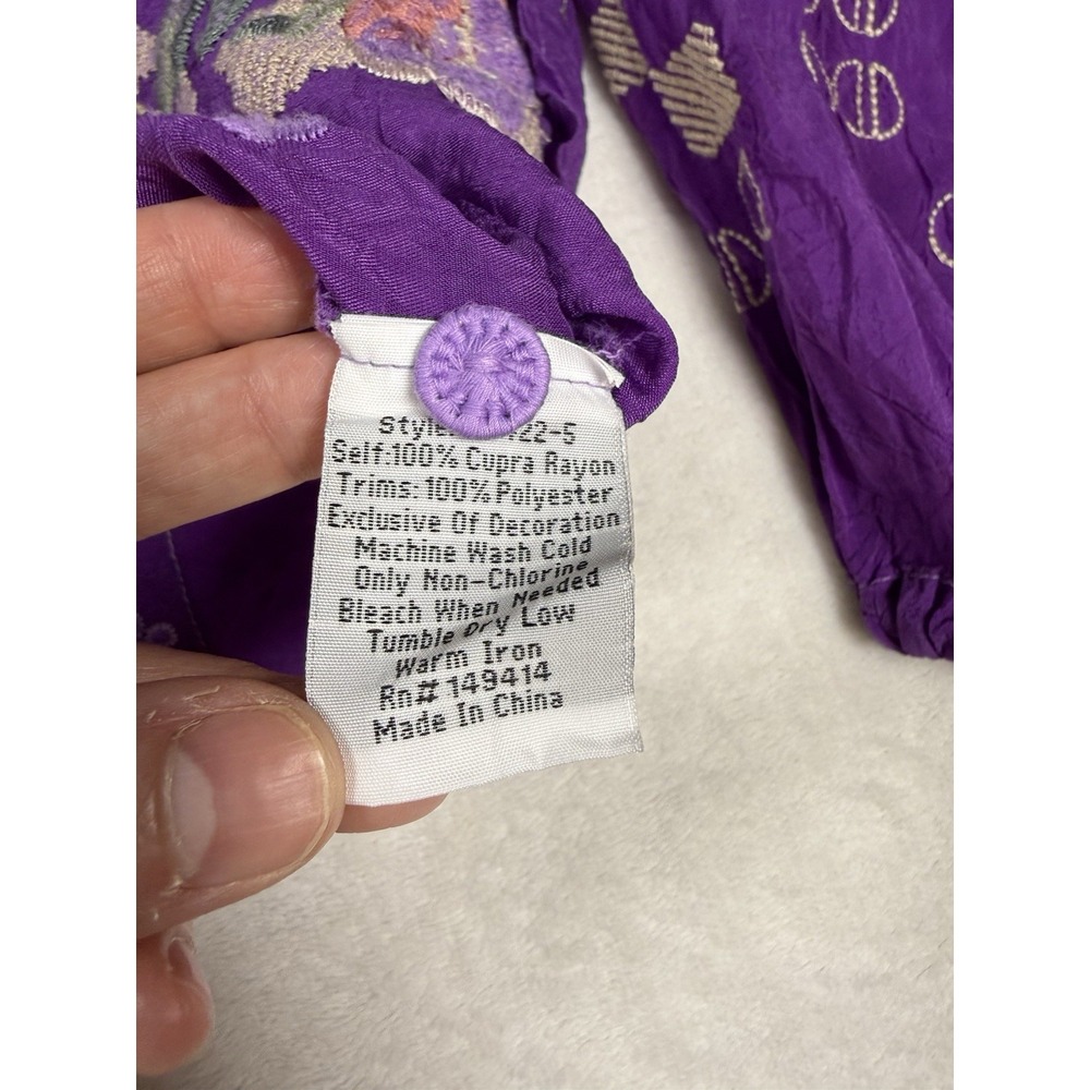 Johnny Was Brielle Blouse M Purple Floral Embroidered Rayon Boho Button Top - Picture 6 of 11